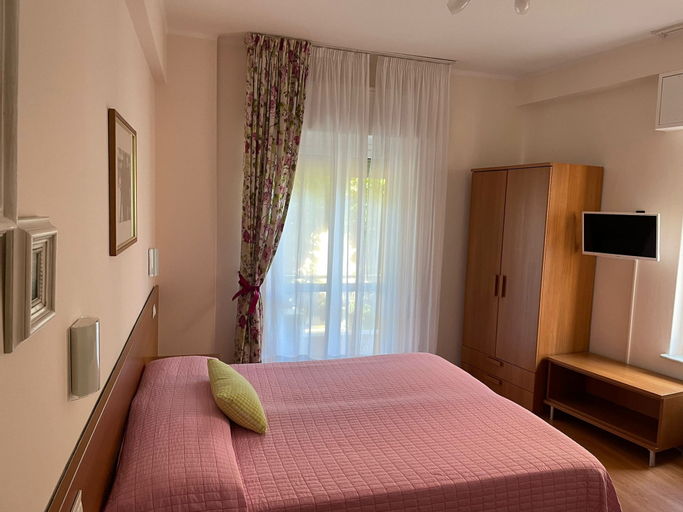 Bedroom 3, Hotel Stazione del Sole, Savona