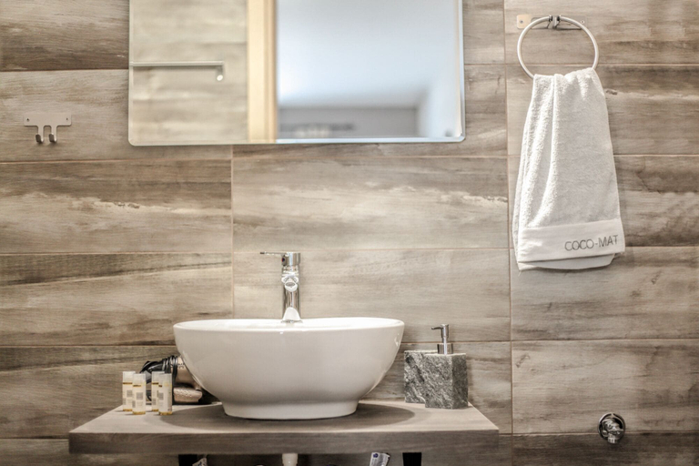Bathroom 4, Terra di Meteora Suites 2, Thessaly