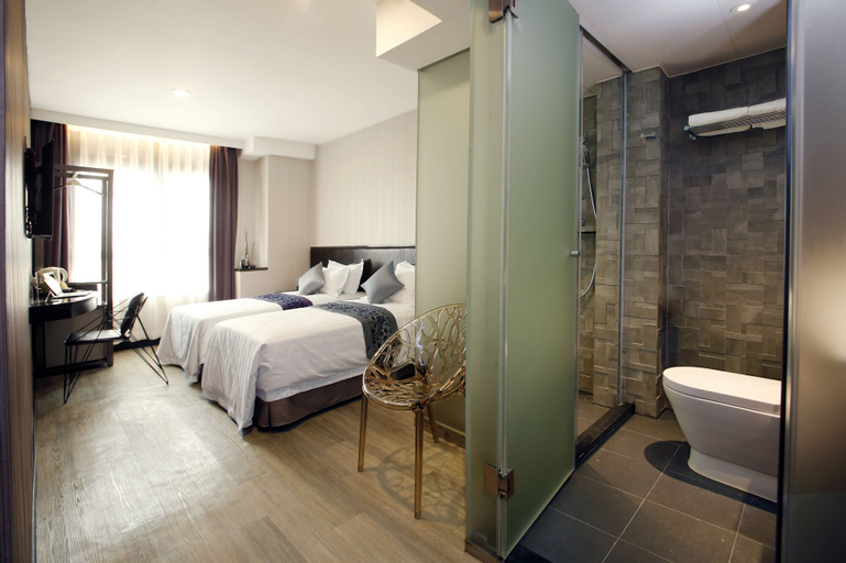 Bedroom 12