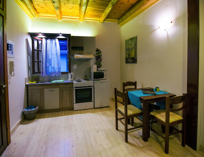 Others 4, Aloha Maisonette, Crete