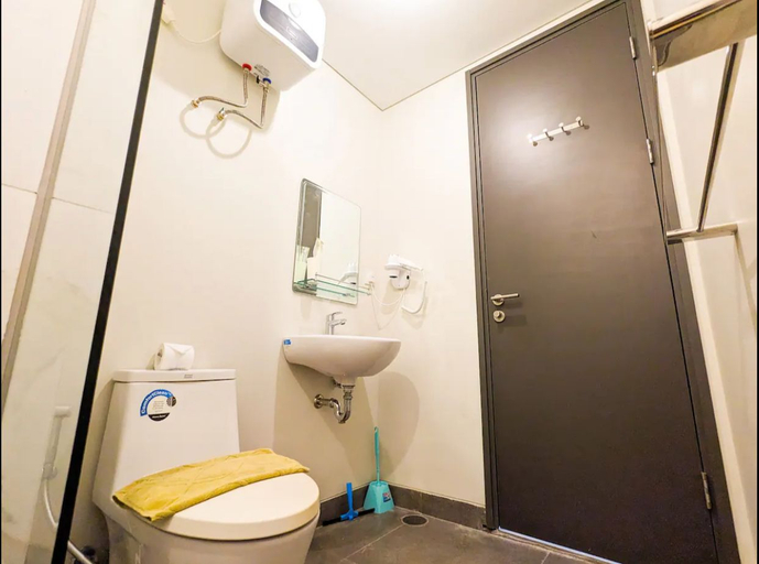 Bathroom 5, Lovina 16-AL at One Residence Near Ferry Terminal, Batam