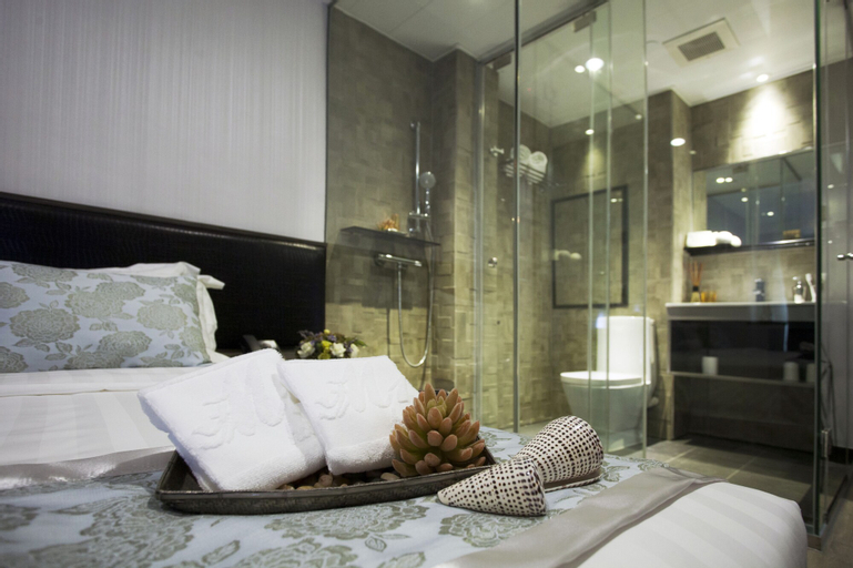 Bedroom 24