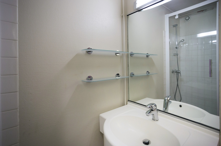 Bathroom, Propriano "Arena Bianca", Corse-du-Sud