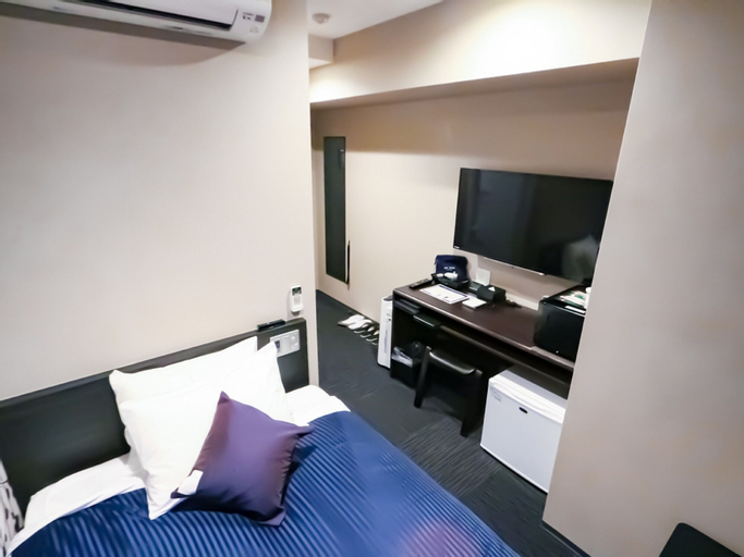 Bedroom 13