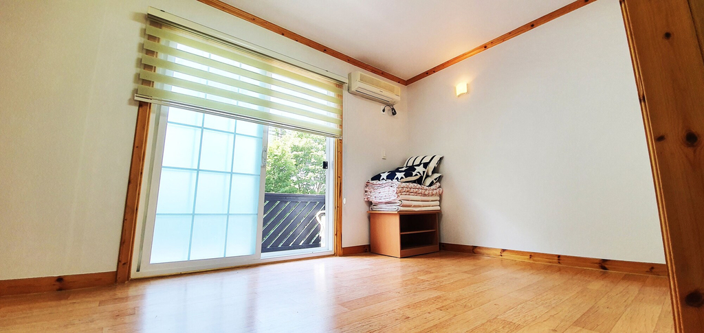 Room 4, Jirisan Yeonriji Pension, Namwon