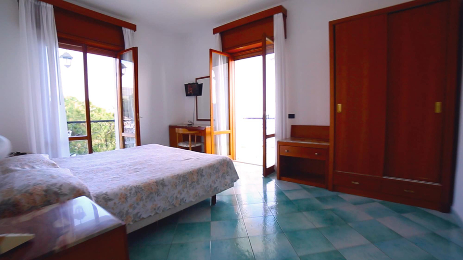 Bedroom 3, Grand Hotel Ischia Lido, Napoli