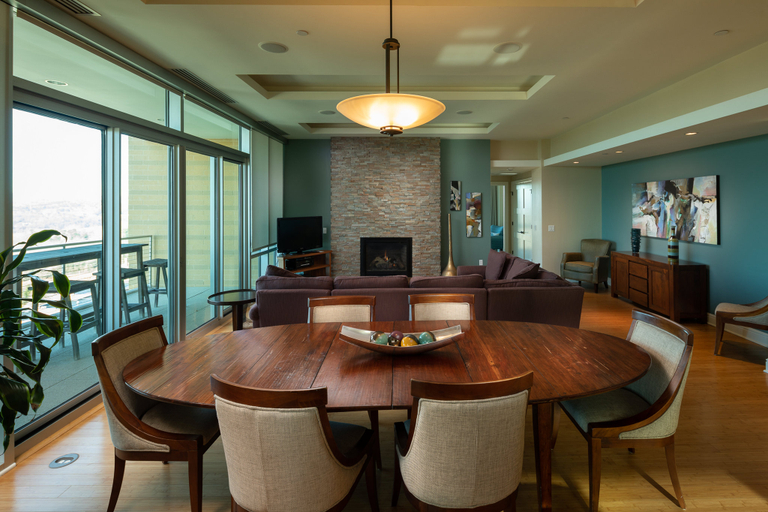 Food & Drinks 5, Hotel Indigo ASHEVILLE DOWNTOWN by IHG, Buncombe