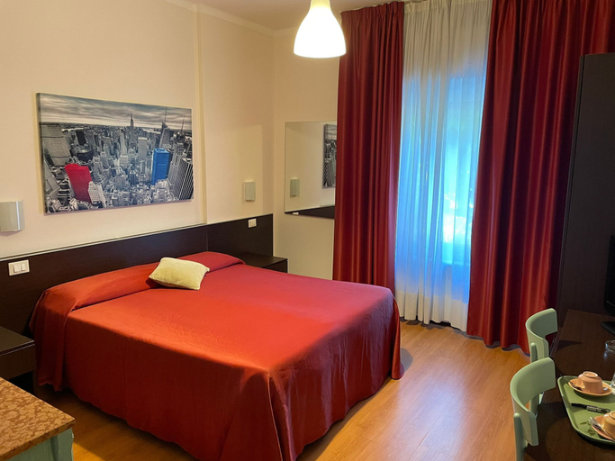 Bedroom 3, Hotel Stazione del Sole, Savona