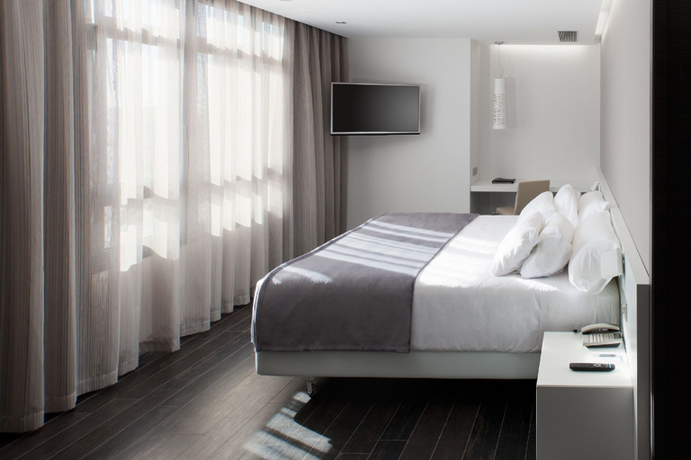Bedroom 2, NH Castellón Mindoro Hotel, Castellón
