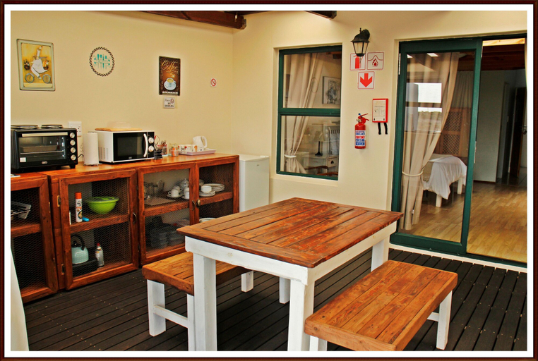 Others 5, Tortoise Trail Lodge, West Coast