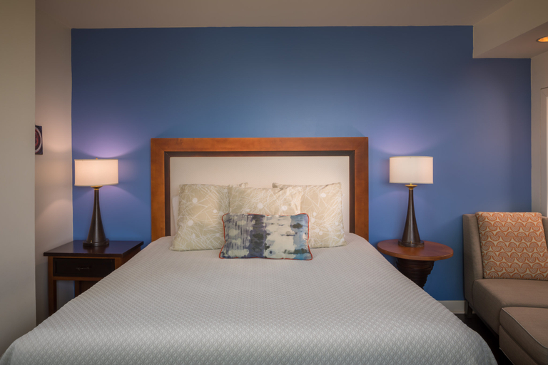 Bedroom 2, Hotel Indigo ASHEVILLE DOWNTOWN by IHG, Buncombe