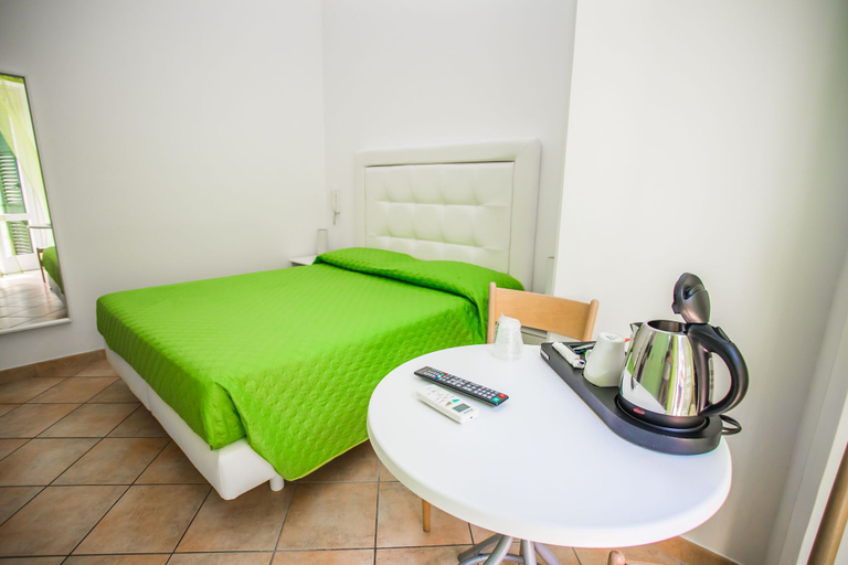 Bedroom 3, Affittacamere La Piazzetta, Salerno