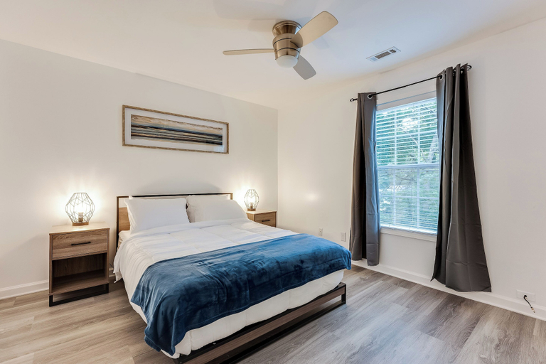 Bedroom 2, Elegant Atlanta Home - Self Check-in, Atlanta