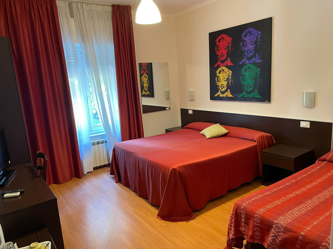 Bedroom 5, Hotel Stazione del Sole, Savona