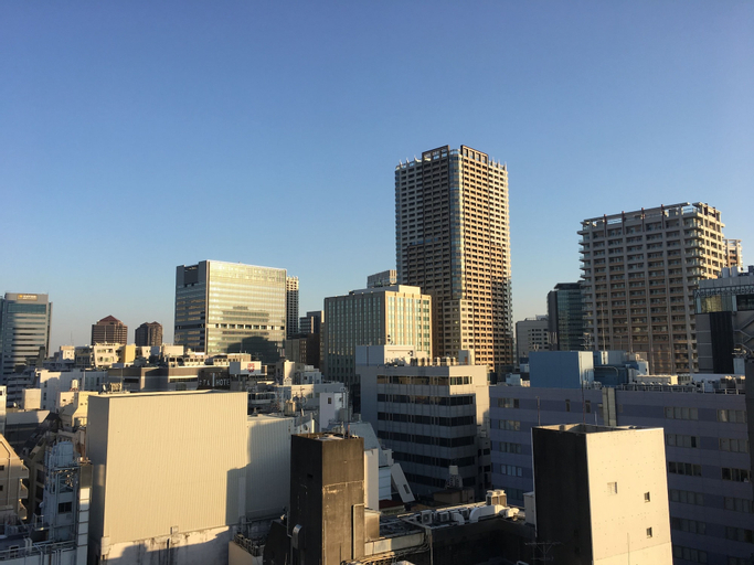 Exterior & Views 3