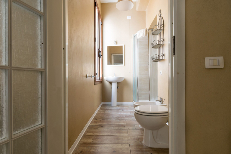 Bathroom 4, Guest House - BluLassù Rooms, Cagliari
