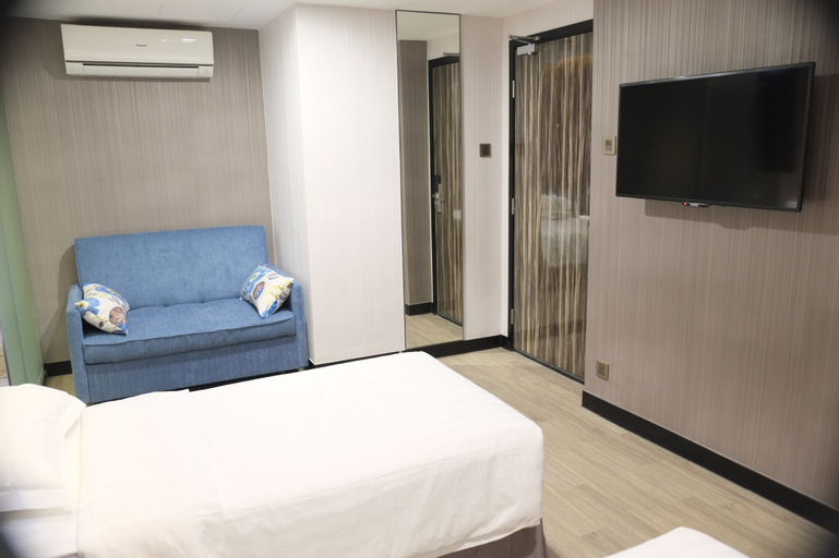 Bedroom 13
