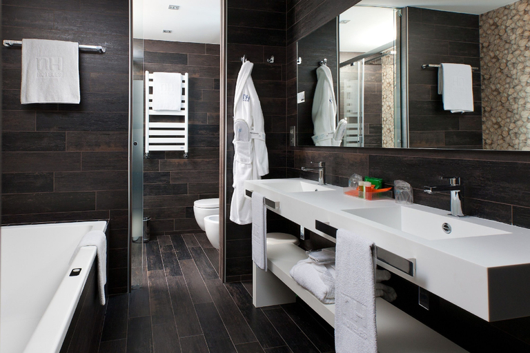 Bathroom 4, NH Castellón Mindoro Hotel, Castellón