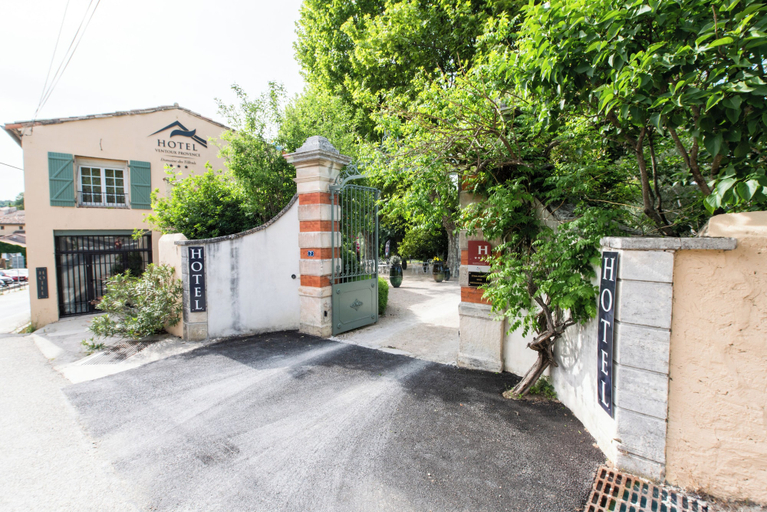 Exterior & Views 2, Hotel & SPA Ventoux Provence "Domaine des Tilleuls", Vaucluse
