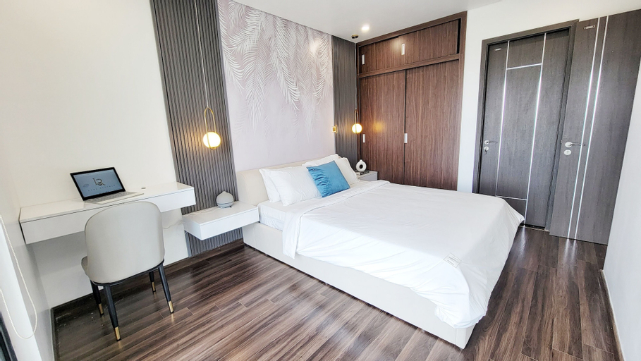 Bedroom 3, Modern Condo steps from Vincom Plaza, Hồng Bàng