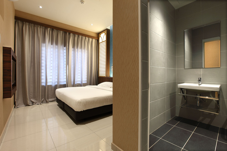 Bedroom 8