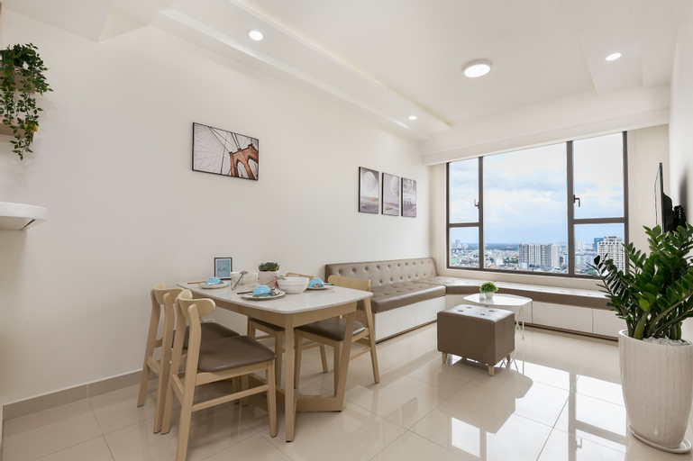 Dining Room 9