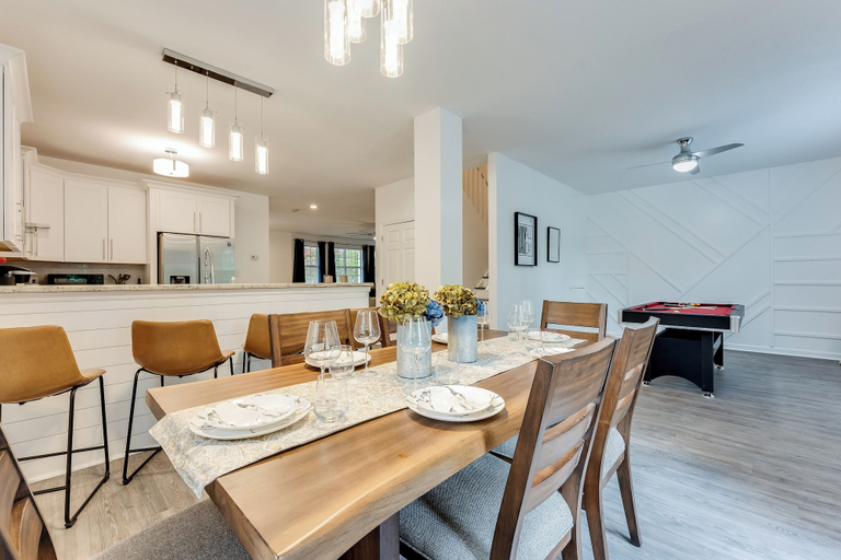 Food & Drinks, Elegant Atlanta Home - Self Check-in, Atlanta