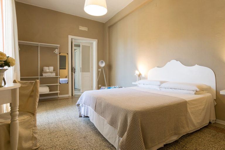 Bedroom 2, Guest House - BluLassù Rooms, Cagliari