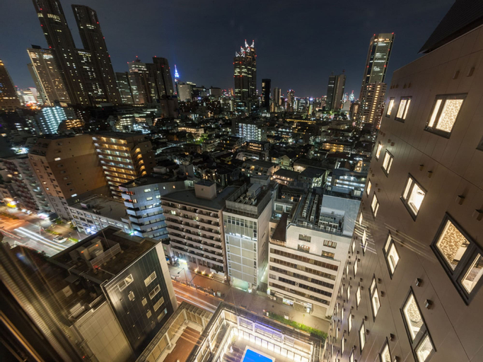 Exterior & Views 29