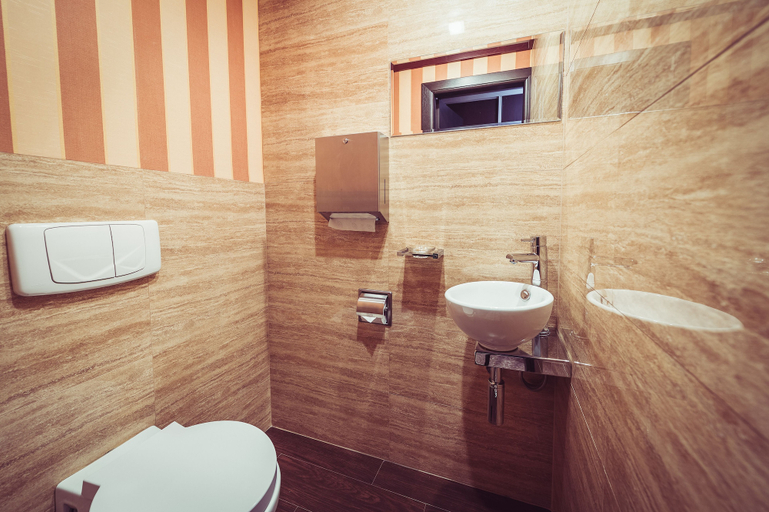Bathroom 5, Vivaldi Hotel, Poznań City