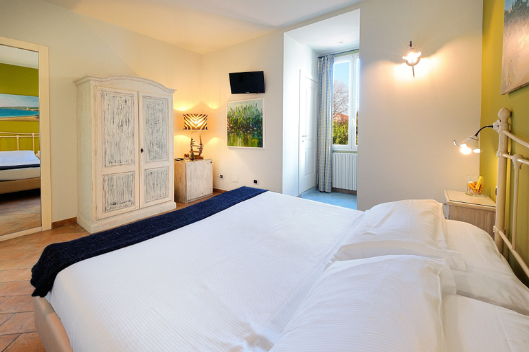 Bedroom 6