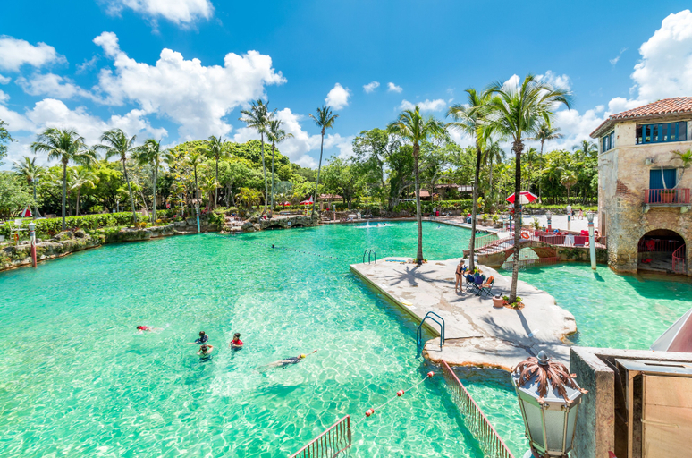 Sport & Beauty 5, Happy Escape, 15 Min to Beach, Massage Shower Jets, Bar, and BBQ, Miami-Dade