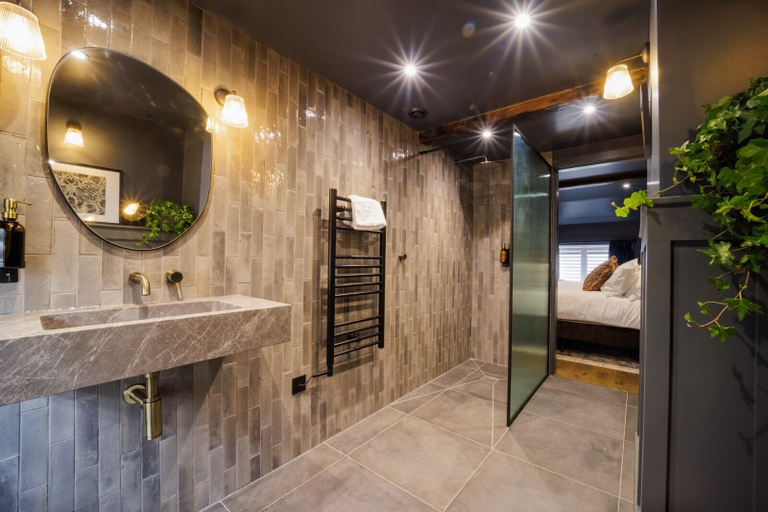 Bathroom 3, The Silk Rooms at Freemasons Inn, Cheshire East