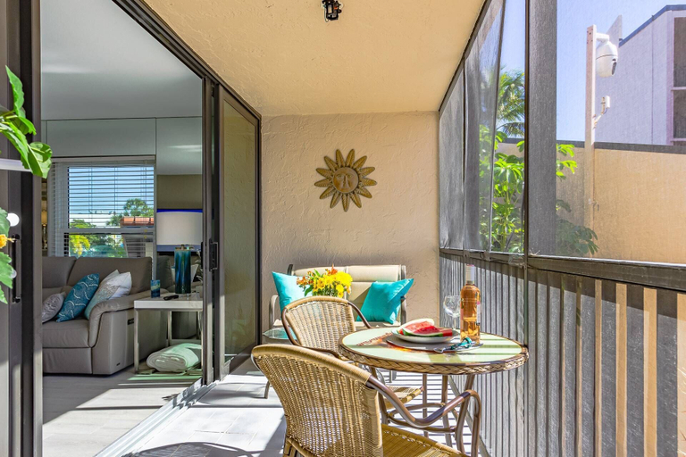 Exterior 4, Siesta Breakers on Crescent Beach, Sarasota
