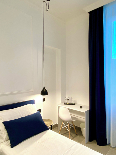 Bedroom 4, THE ONE - SUN 'n SEA ROOMS, La Spezia