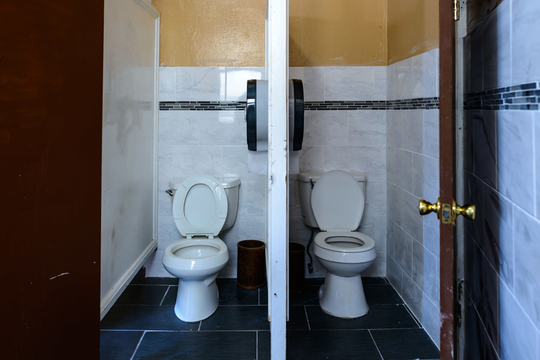 Bathroom 4, Europa Hotel, San Francisco
