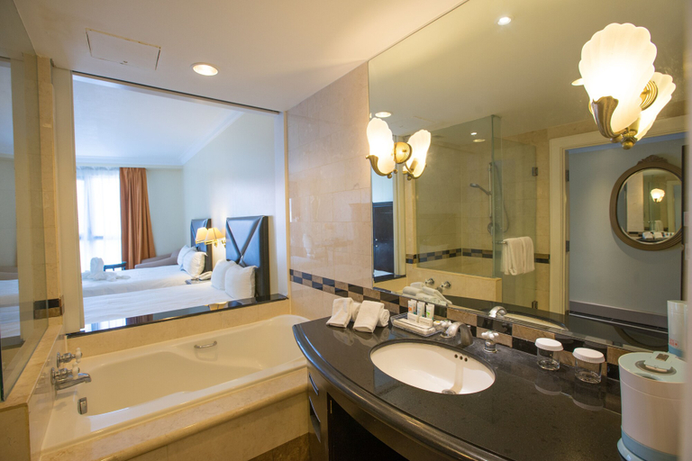 Bathroom 5, Royal Orchid Guam Hotel, Tumon