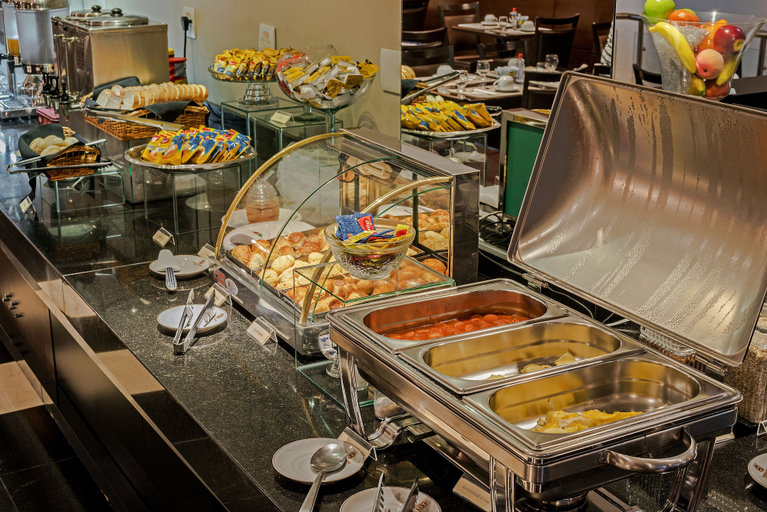 Food & Drinks 5, Astron Ponta Grossa Plaza by Nobile, Ponta Grossa