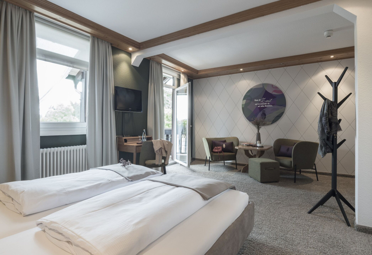Bedroom 2, Hotel Schwarzwaldhof Gutzweiler, Breisgau-Hochschwarzwald