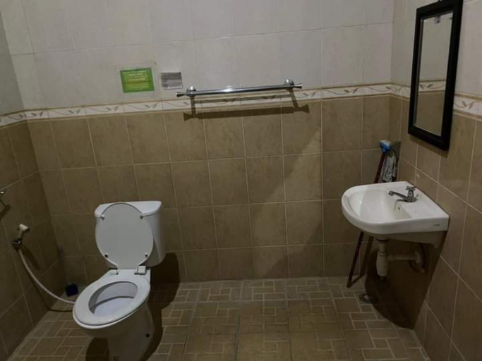 Bathroom 3, Homestay at Candi Gebang by ecommerceloka, Sleman