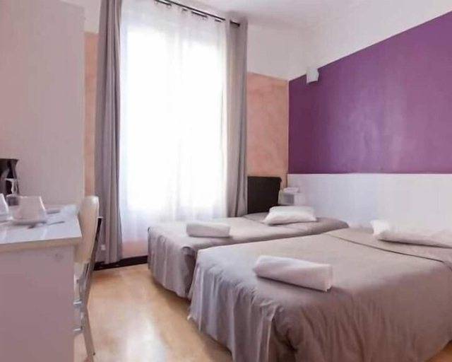 Bedroom 4, Hotel Victor Hugo, Hauts-de-Seine