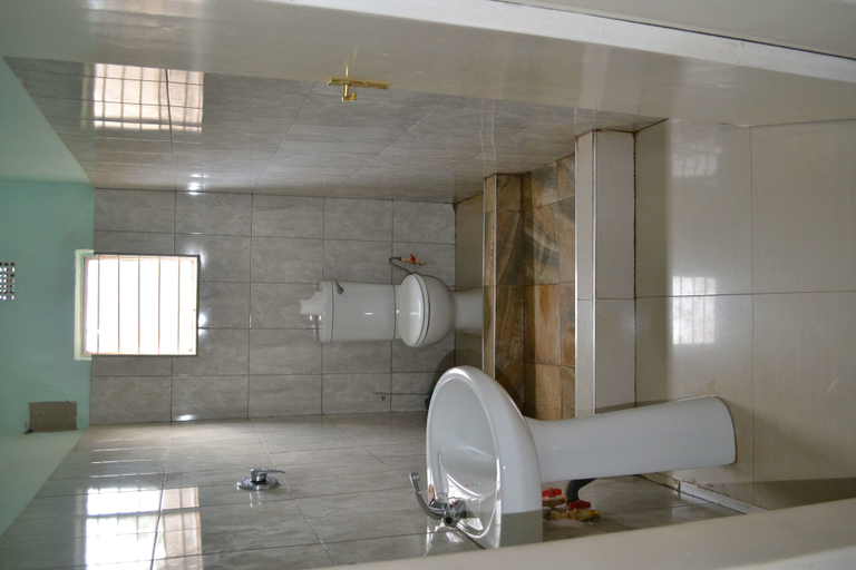 Bathroom 3, Honeybed Lodge, Lusaka