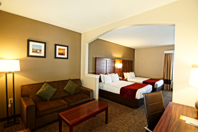 Bedroom 3, Comfort Suites Near University, Middlesex