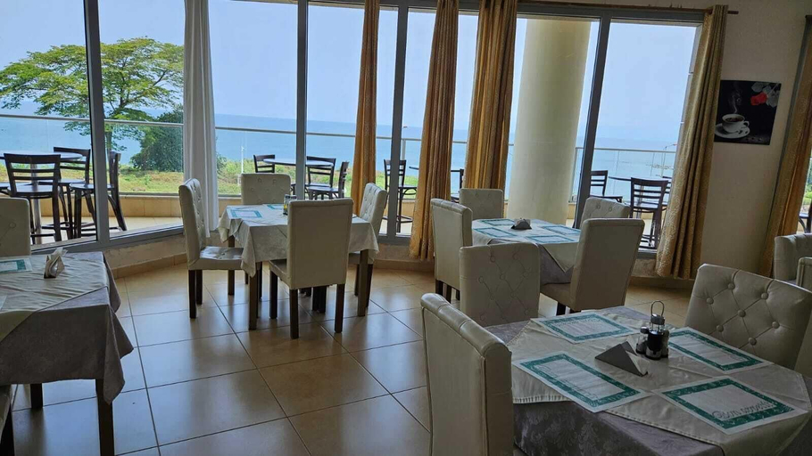 Food & Drinks, LA PAZ HOTEL, Malabo