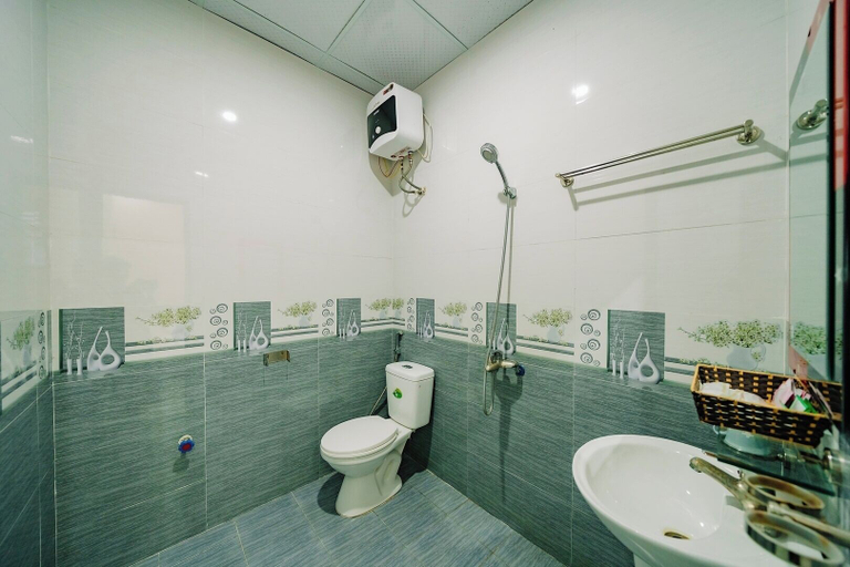 Bathroom 3, Gia Cat Long Hotel, Cát Hải