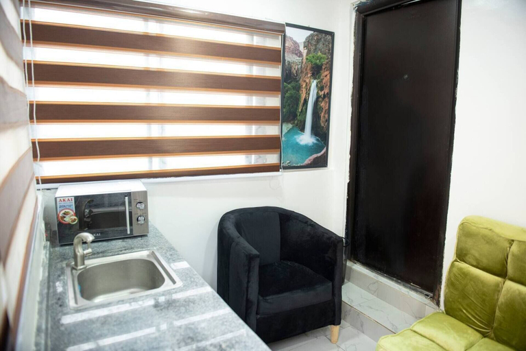 Others 5, Inviting 1-bed Apartment Located in Abuja, AbujaMun