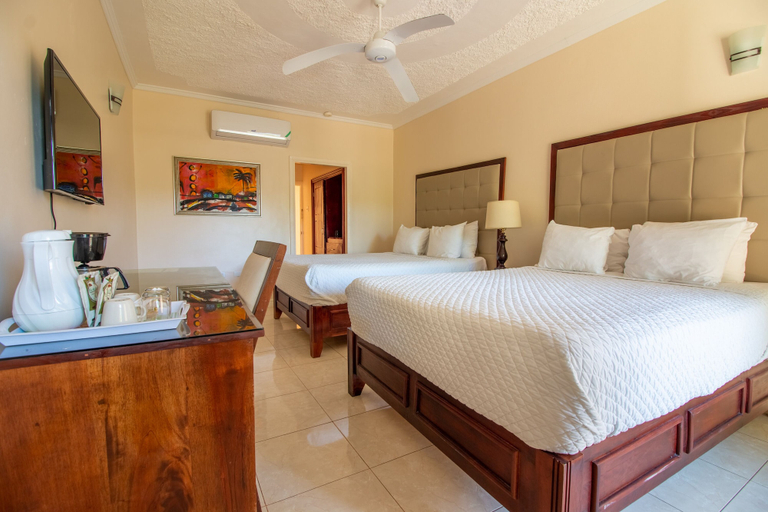 Bedroom 4, Travellers Beach Resort