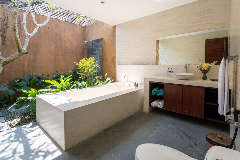 Bathroom 4, Sukanami Villa Ubud by ecommerceloka, Gianyar