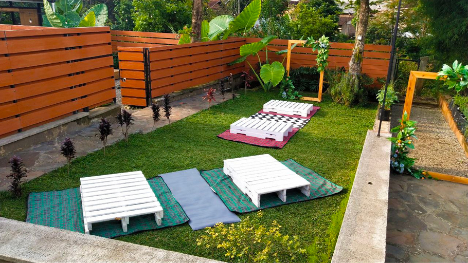 Others 5, Anteng Villa, Bandung