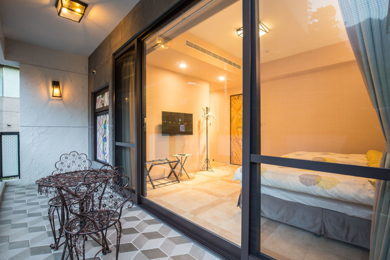 Bedroom 4, A walk in the mist, Nantou